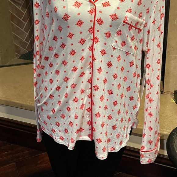 12.4.23-6 Nordstrom Rack NWT Snowflake pajama top size M - Picture 3 of 5